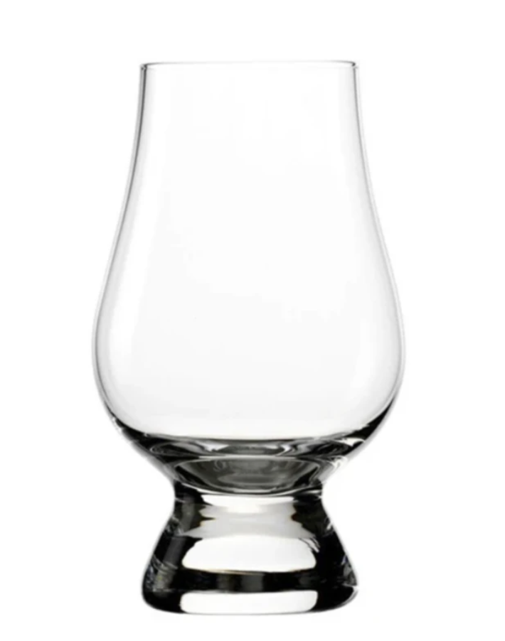 Verre glencairn rhum