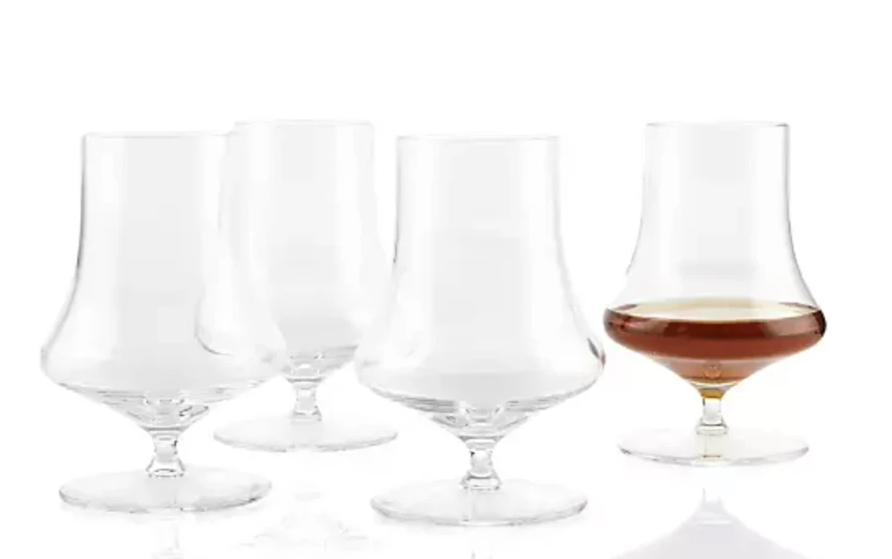 Verres à rhum sur pied